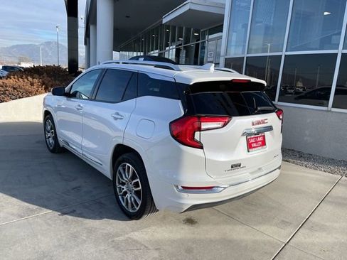 Used 2024 GMC Terrain Denali w/ Denali Premium Package image 5
