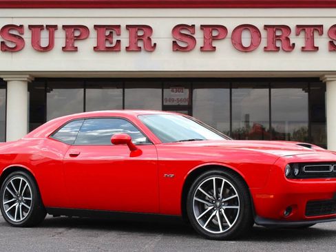 Used 2023 Dodge Challenger R/T w/ Plus Package RWD image 1