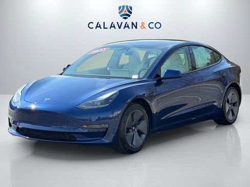 Used 2023 Tesla Model 3 Standard Range image 3