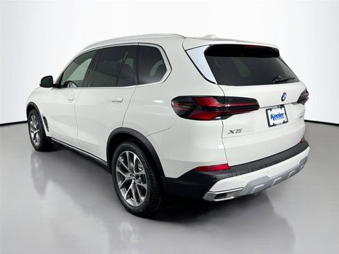 New 2026 BMW X5 xDrive40i w/ Premium Package image 4