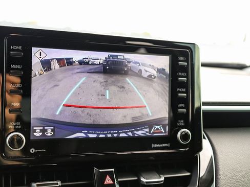 Used 2022 Toyota Corolla Cross XLE FWD image 27