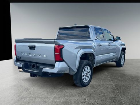 Certified 2025 Toyota Tacoma SR5 AWD/4WD image 6