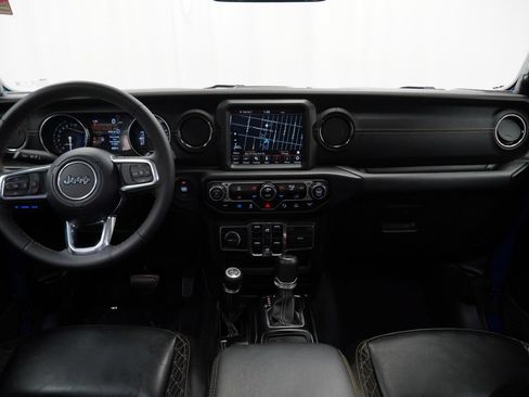 Used 2023 Jeep Wrangler Unlimited Sahara AWD/4WD image 26