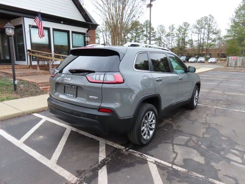Used 2020 Jeep Cherokee Latitude Plus image 8