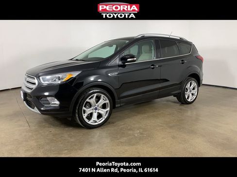 Used 2019 Ford Escape Titanium image 1