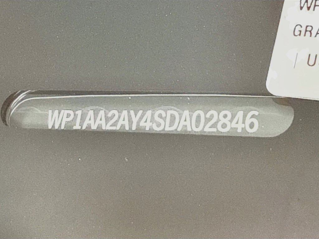 Certified 2025 Porsche Cayenne AWD/4WD image 31