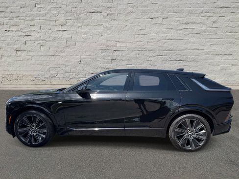 New 2026 Cadillac Lyriq Signature Sport w/ LPO, Floor Liner Package RWD image 8