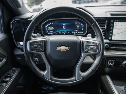 Used 2023 Chevrolet Silverado 1500 LT AWD/4WD image 31