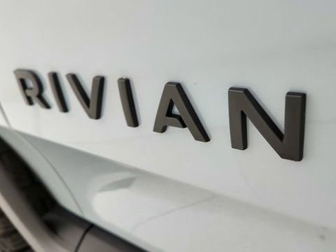 Used 2024 Rivian R1T Adventure image 17