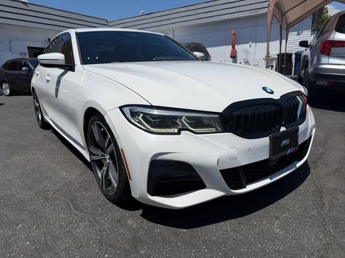Used 2019 BMW 330i Sedan w/ M Sport Package RWD image 10