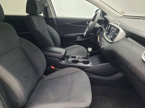 Used 2019 Kia Sorento L image 21