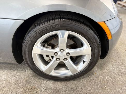 Used 2006 Pontiac Solstice Convertible w/ Premium Package RWD image 21