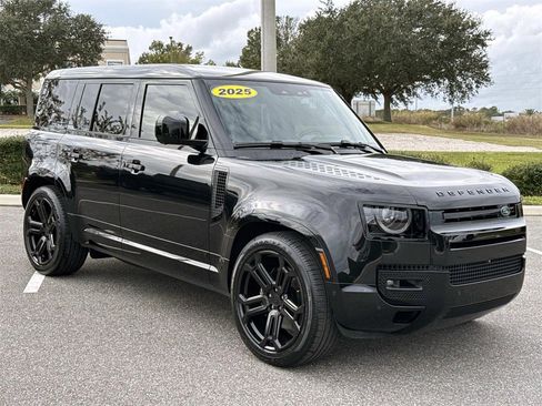 Used 2025 Land Rover Defender 110 V8 image 7