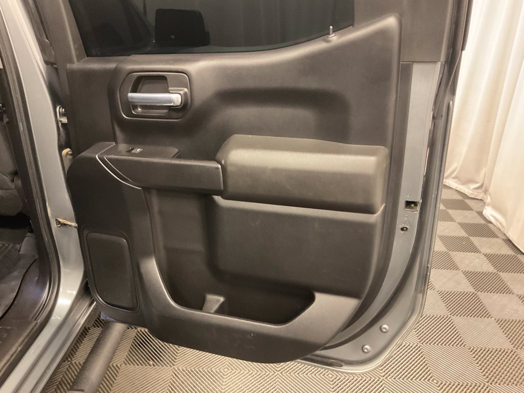 Used 2021 Chevrolet Silverado 1500 LT AWD/4WD image 25