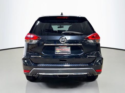 Used 2018 Nissan Rogue SV image 8