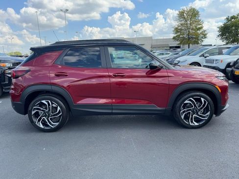 Used 2025 Chevrolet TrailBlazer RS w/ Convenience Package image 2