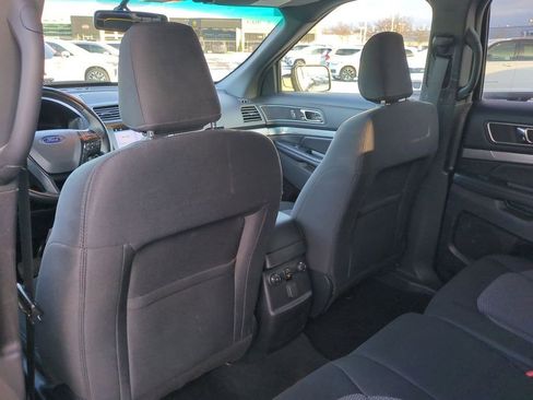 Used 2019 Ford Explorer XLT w/ Equipment Group 201A image 11