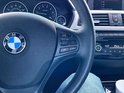 Used 2018 BMW 320i Sedan RWD image 25