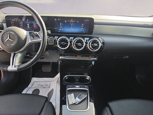 Used 2025 Mercedes-Benz CLA 250 image 10