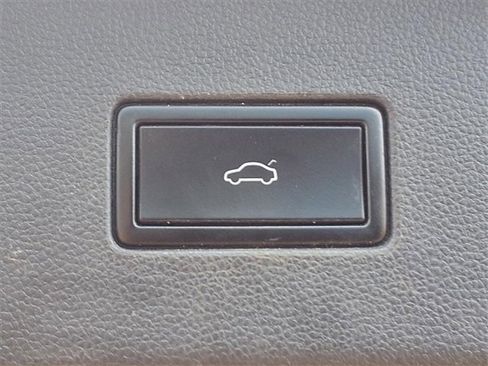 Used 2020 Volkswagen Atlas SE w/ Panoramic Sunroof Package image 28