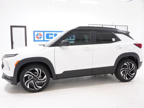 New 2026 Chevrolet TrailBlazer RS w/ Convenience Package FWD image 11