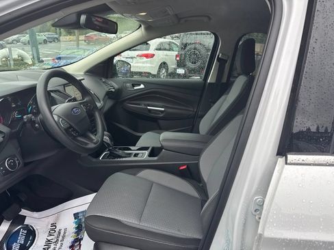 Used 2018 Ford Escape SE w/ Ford Safe & Smart Package AWD/4WD image 9