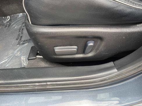 Used 2016 Toyota Corolla S Premium image 19