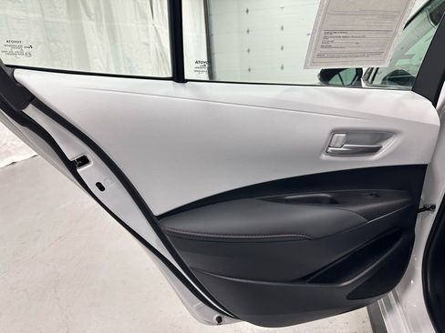 Used 2025 Toyota Corolla SE w/ SE Premium Package image 42