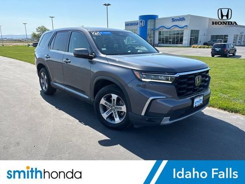 Certified 2025 Honda Pilot EX-L image 1