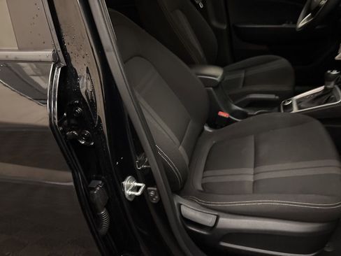 Used 2020 Hyundai Venue SEL image 20