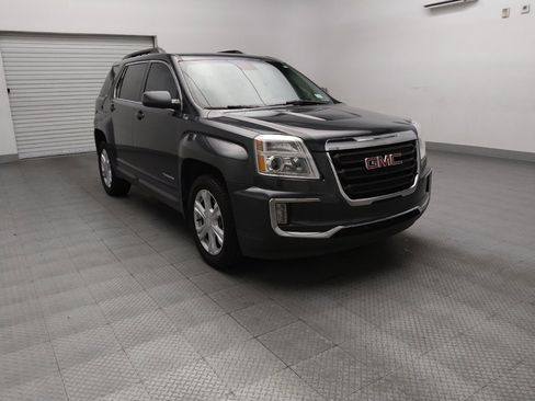 Used 2017 GMC Terrain SLE w/ Convenience Package image 13