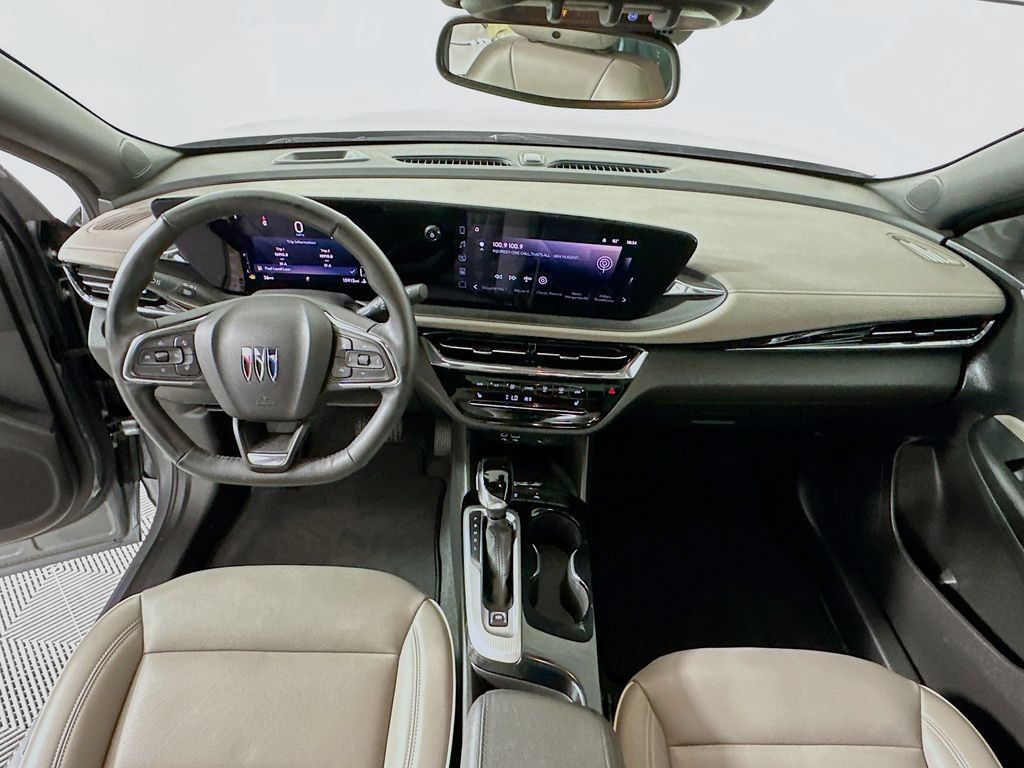 Used 2025 Buick Envista Avenir FWD image 3