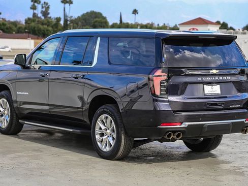Used 2025 Chevrolet Suburban Premier image 7
