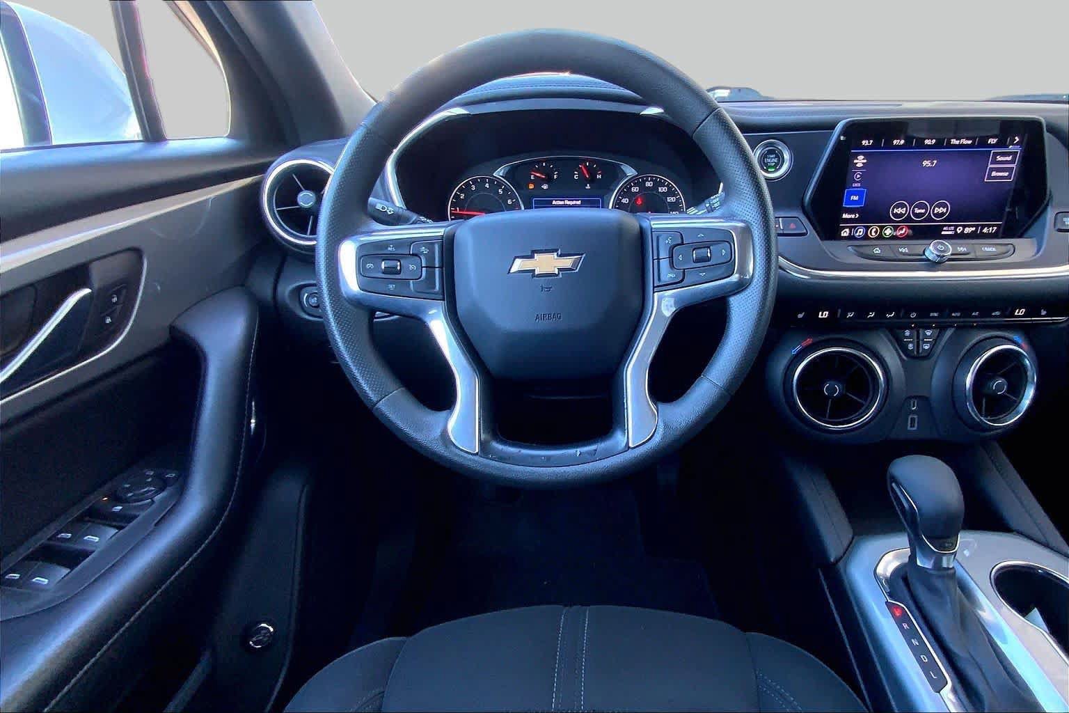 Used 2022 Chevrolet Blazer LT FWD image 5
