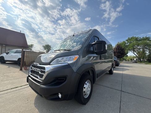 Used 2023 RAM ProMaster 2500 w/ Premium Appearance Group image 8