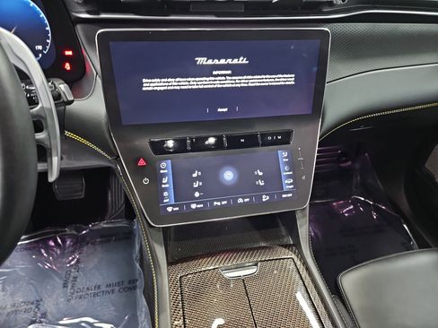 Used 2023 Maserati Grecale Modena image 21
