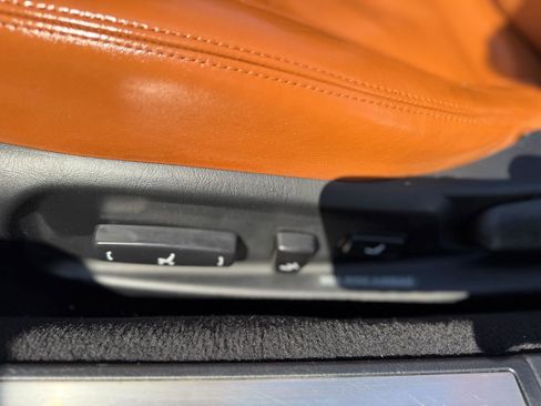 Used 2002 Lexus SC 430 Convertible image 30