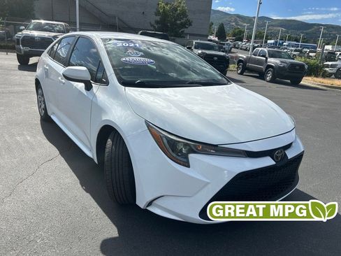 Used 2021 Toyota Corolla LE w/ Carpet Mat Package (TMS) FWD image 1
