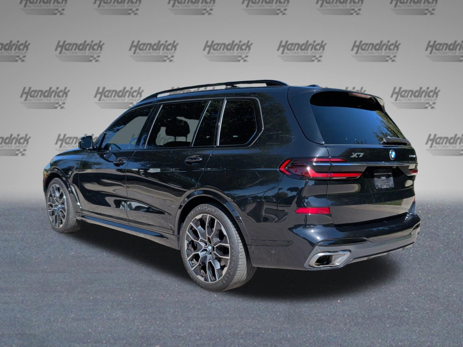 Used 2023 BMW X7 xDrive40i w/ M Sport Package AWD/4WD image 9
