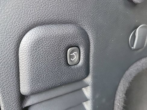 Used 2020 Jeep Grand Cherokee Altitude AWD/4WD image 19