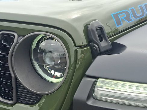 Used 2024 Jeep Wrangler Unlimited Rubicon 4xe AWD/4WD image 10