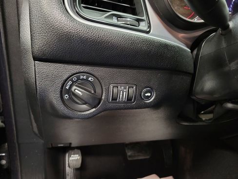 Used 2019 Dodge Challenger SXT image 20