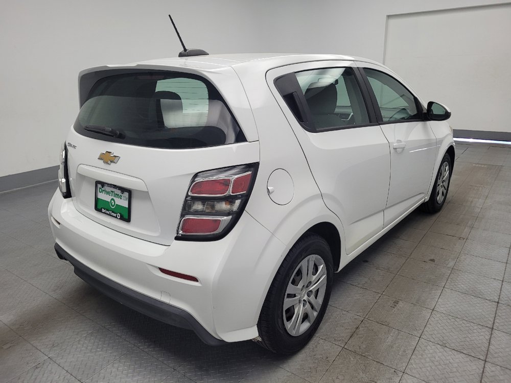 Used 2017 Chevrolet Sonic LT FWD image 9