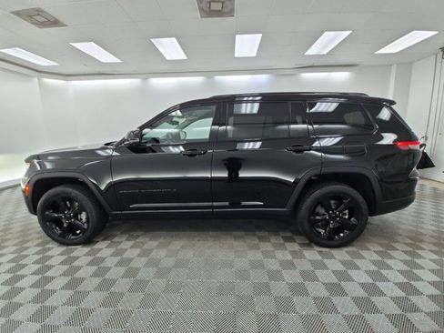 Used 2023 Jeep Grand Cherokee L Limited w/ Luxury Tech Group II AWD/4WD image 9