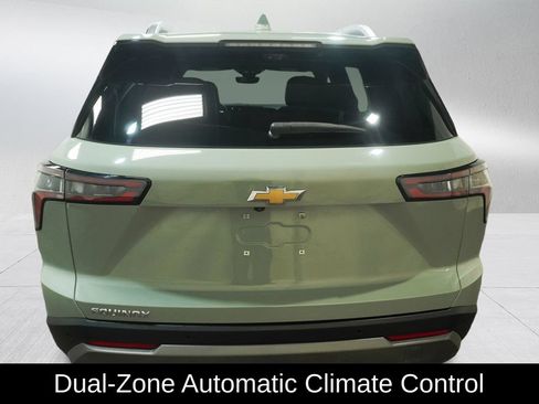 Used 2025 Chevrolet Equinox LT w/ Convenience Package II FWD image 7