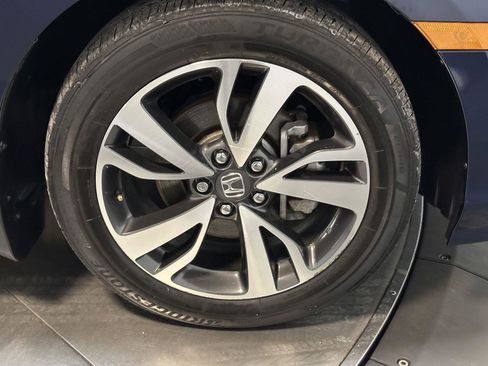 Certified 2024 Honda Odyssey Touring image 17