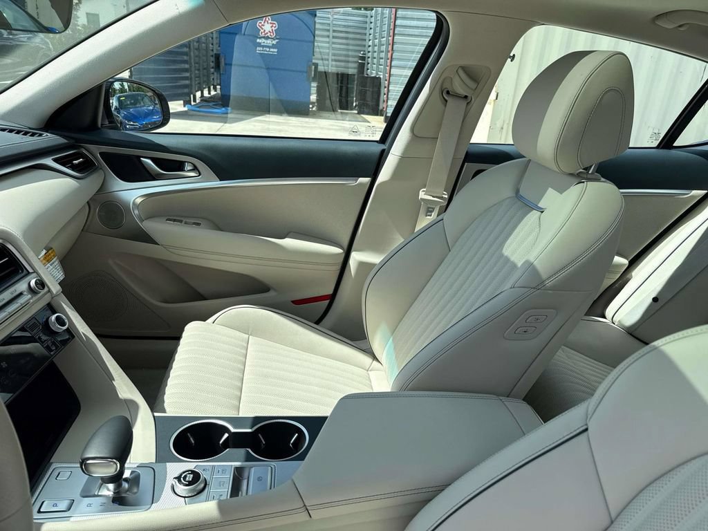 Used 2026 Genesis G70 2.5T Prestige RWD image 19