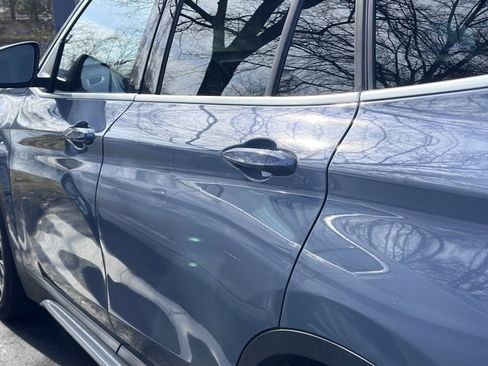 Used 2021 BMW X1 xDrive28i w/ Premium Package image 10