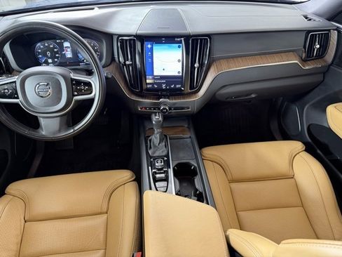 Used 2021 Volvo XC60 T5 Inscription image 15
