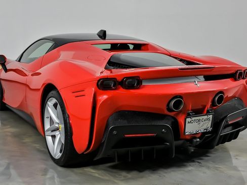Used 2021 Ferrari SF90 Stradale image 10